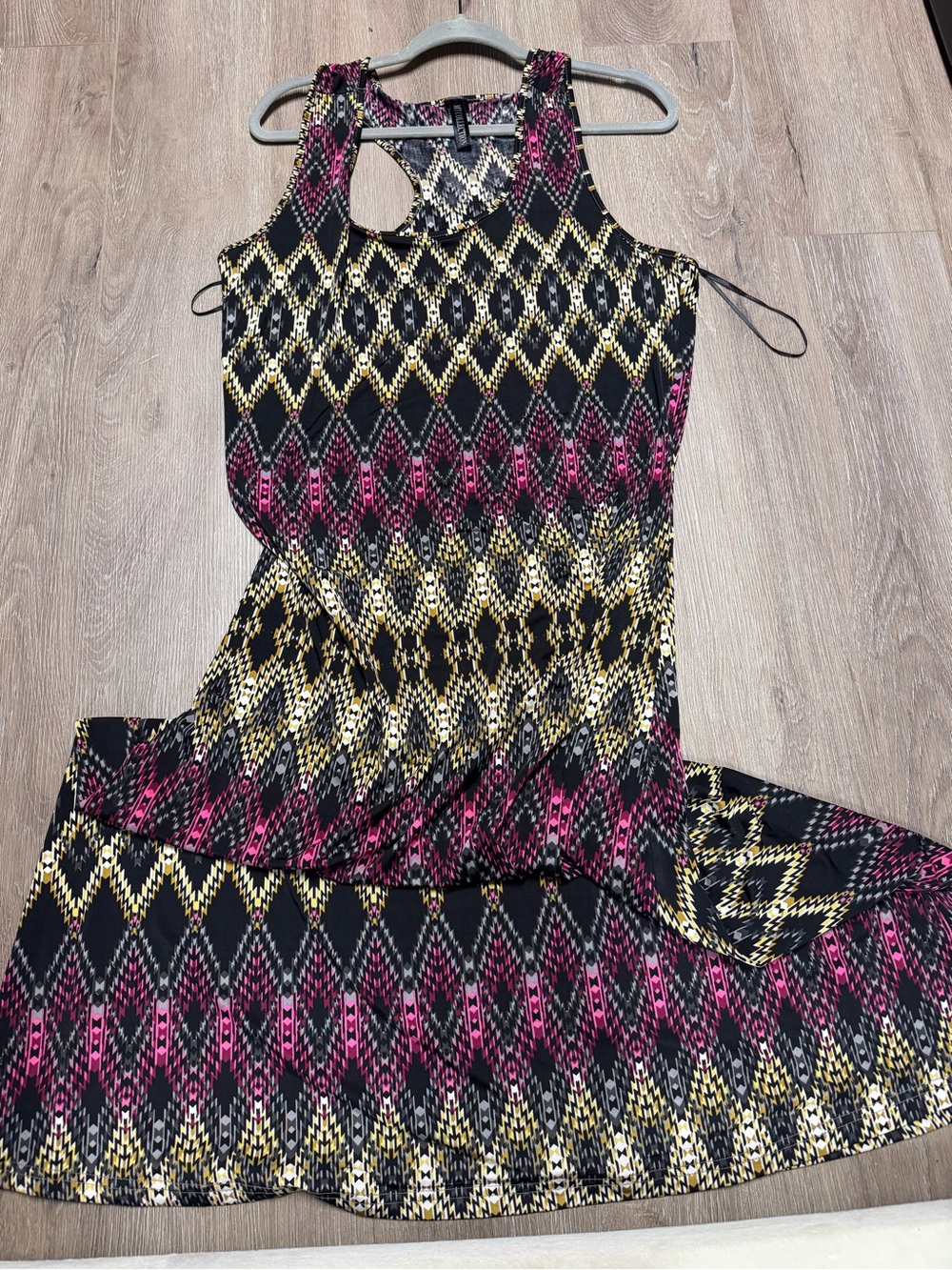 Sleeveless Diamond-Print Maxi Dress in Black, Pink & Gold